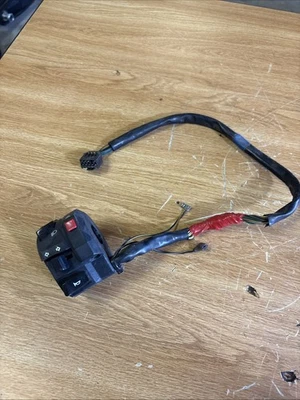 Suzuki GSX1300R 1300 2015 Hayabusa OEM bocina de luz señales interruptor de control daños Foto 1 de 4