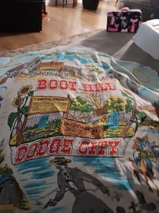 Vintage 1960 Seidentuch Dodge City Kansas 36 x 36 T11 - Bild 1 von 15