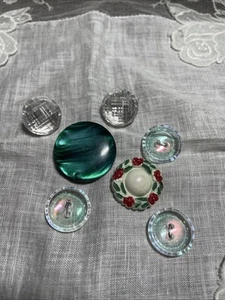 Vintage 7 Plastic Sewing Crafting Buttons Lot CB-9 - Picture 1 of 6
