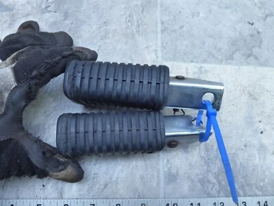 Yamaha XJ650 1980 Maxim Y125-2. estriberas pasajero trasero Foto 1 de 4