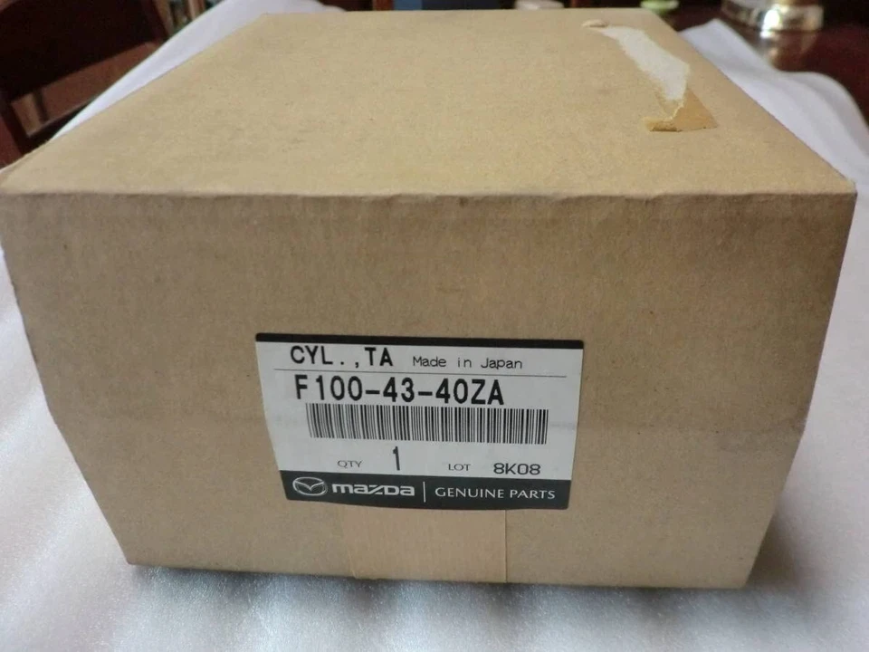 Tanque de cilindro maestro tándem de freno MAZDA GENUINO F100-43-40ZA RX-7 RX7 FD3S fabricante de equipos originales Foto 1 de 1