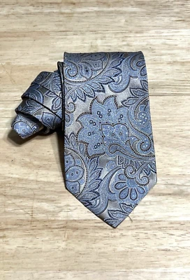 Nautica Tan And Blue Paisley 100% Silk Necktie (60 x 3 1/2 in)  (L: T1) - Image 1 of 4