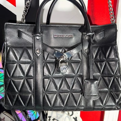 Cartera grande de cuero acolchada Michael Kors Nouveau Hamilton Foto 1 de 4