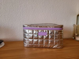Clinique Kosmetiktasche Beauty Bag silber chic, Reise, Neu Geschenk Idee  - Bild 1 von 3