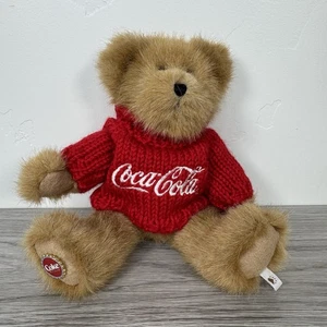 Coca Cola Boyd's Bear 8" con suéter rojo/logotipo de tapa de botella en el pie-totalmente articulado - Imagen 1 de 8
