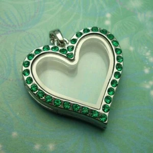 Pretty Charming Sweetheart Keepsake Locket Green Jewels Birthday Teacher Gift - Picture 1 of 2