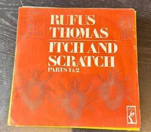 VINYL 7' RUFUS THOMAS - ITCH AND SCRATCH PART 1 ET PART II - SOUL STAX - Picture 1 of 2