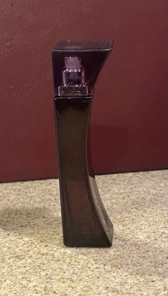 Elizabeth Arden Provocative Woman Eau de Parfum Mini - 0,33 oz.  Foto 1 de 4