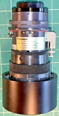 Panasonic ET-DLE250 2,4-3,8:1 Weitdistanz Zoom Projektor Objektiv Single 1-Chip DLP - Bild 1 von 4