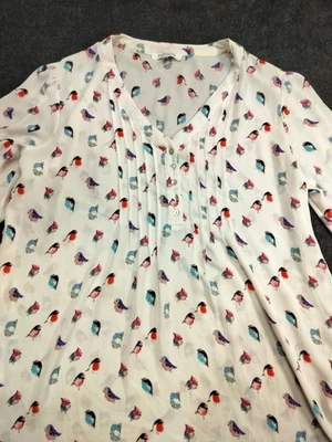 Rose & Olive 女式 1X 码透明平塔克衬衫白色多色鸟印花 — 第 1/4 张图片