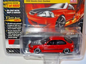 Johnny Lightning Honda Civic 1998 con capó de fibra de carbono rojo JLCP7173 1/64 - Imagen 1 de 2