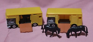 Lot of 2 VINTAGE Matchbox HORSE BOX 1977 Express Bedford w/horses - Picture 1 of 6
