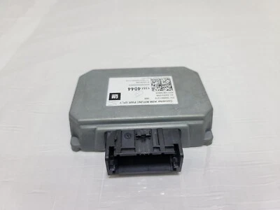 2017-2019 凯迪拉克 XT5 3.6 升 AWD 电源转换器模块 原始设备制造商 13514044 — 第 1/4 张图片