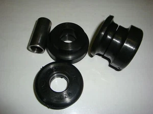 HOLDEN COMMORORE VB VC VH VL VK VN VP VR VS FRONT CASTER ROD BUSHERS HDT HSV,, - Imagen 1 de 1