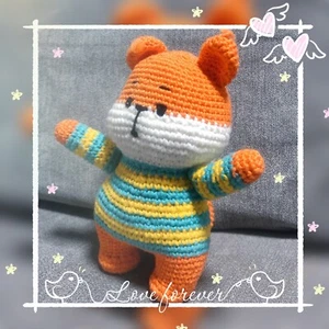 gehäkeltes Eichhörnchen (ca. 16 cm) - Bild 1 von 2