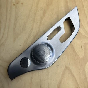 Genuine Mercedes OEM C205 coupe RIGHT door trim speaker cover A2057205803 - Picture 1 of 5