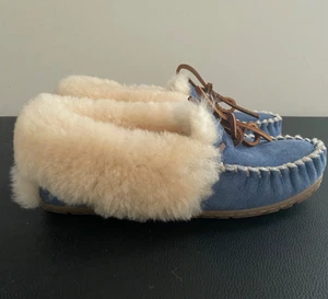 L.L. Bean Wicked Good Blue Womens Sz 6M Cozy Comfort Warm Moccasin Slippers - Picture 1 of 8