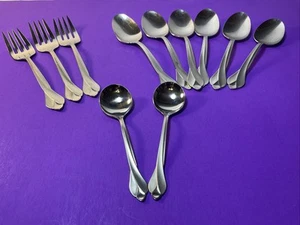 11 Oneida SATIN TRIBECA SERVIZIO PEZZI manici smerigliati ciotola lucida posate - Foto 1 di 9