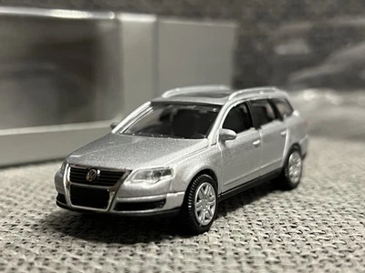 Norev VW Passat Variant B6  1:64 3 Inch Minijet Modellauto Volkswagen Silber - Bild 1 von 4