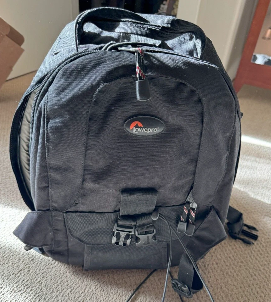 LowePro Mini-Trekker AW camera bag - Excellent Condition - Image 1 of 2