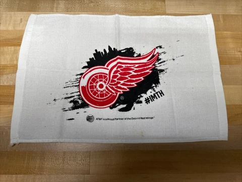 Hockey - NHL Detroit Red Wings Rally Towel Box 101 Cover