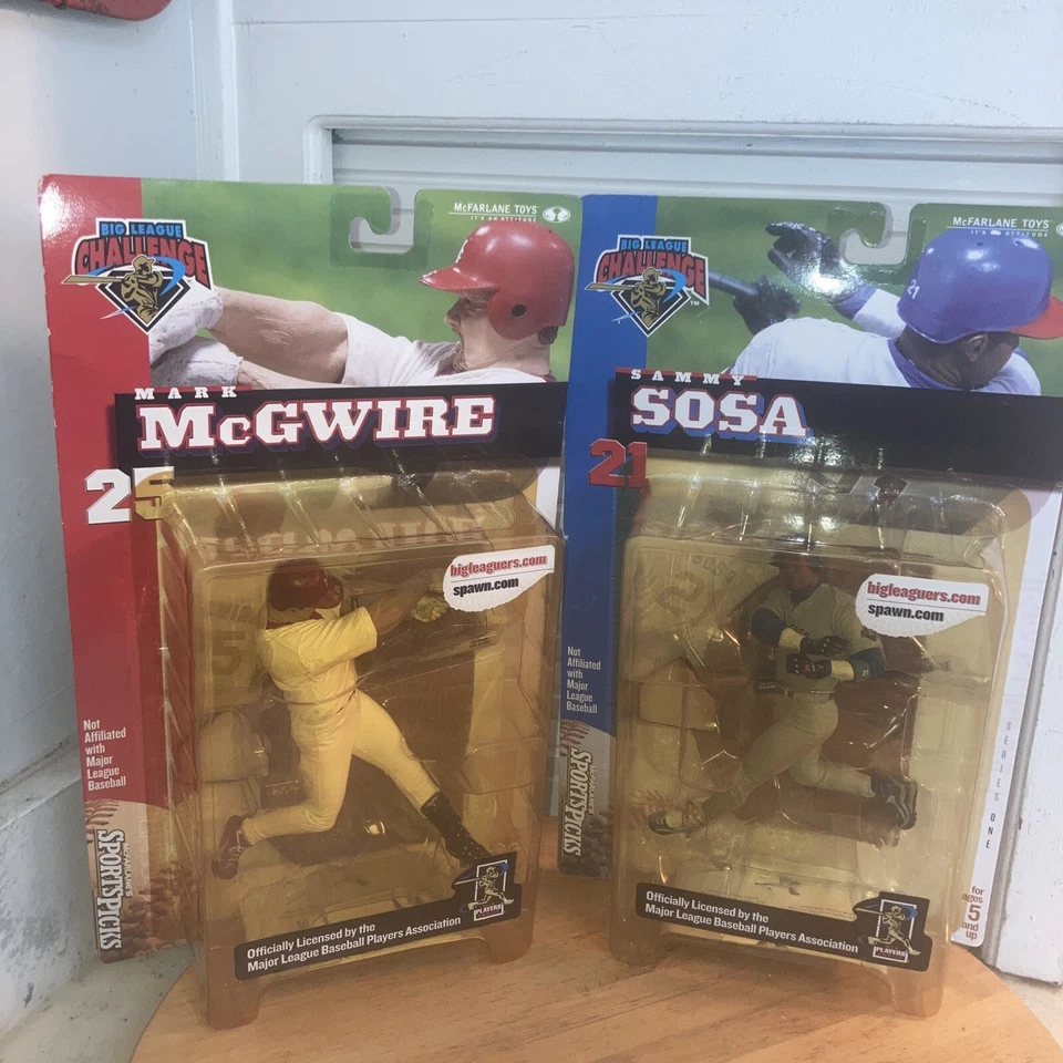 Carrera de jonrones McFarlane 1998 selecciones deportivas Mark McGwire y Sammy Sosa primera edición Foto 1 de 4