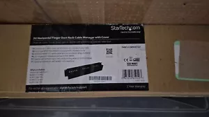 Administrador de cables para rack de conductos Startech con pieza de cubierta #CMDUCT2U - Imagen 1 de 1