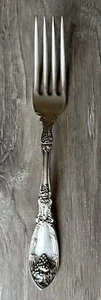 1881 Rogers A1 Silverplated LA Vigne Grapes Pattern 7-3/8” Dinner Fork - Picture 1 of 7