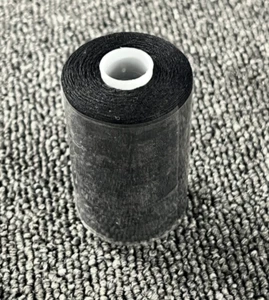 Black cotton thread for sewing. Fits most of sewing machines and overlocker - Picture 1 of 1