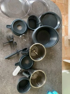 Thermomix TM5 comme neuf + deuxième bol + Cook-Key (clé recettes) + valise - Foto 1 di 17