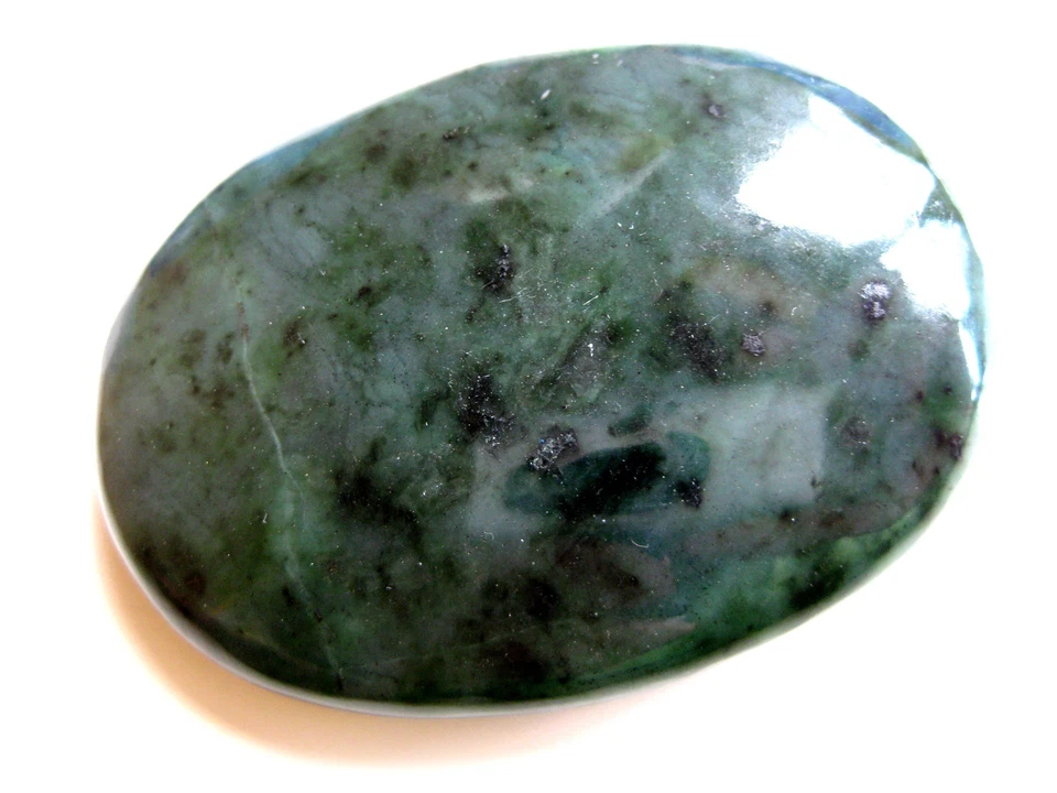 Seifenstein Nephrit 2 x 5 x 7 cm - Bild 1 von 1