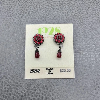 Brincos femininos 1928 strass vermelho floral gota pendurados feitos nos EUA 1 polegada - Imagem 1 de 4
