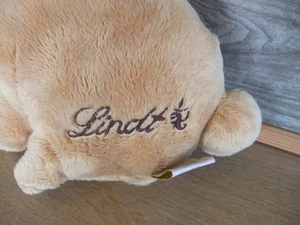 LINDT weiches Plüschtier Hase mit verstecktem Fach für Schokoladengeschenke etc. - Bild 1 von 14
