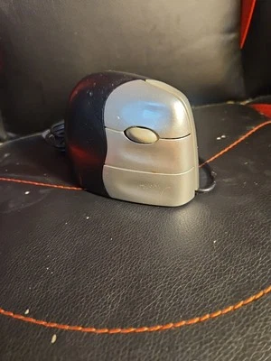 Evoluent Original Vertical Mouse 2 Wired USB model VM2 - Image 1 of 4