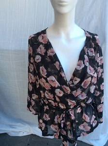 Like new TEMT Black & pink floral V neck blouse top semi sheer 3/4 sleeve Size10 - Picture 1 of 4