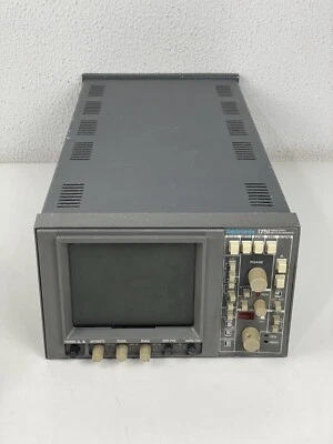 Tektronix 1751 Waveform/Vector Monitor - Image 1 of 4