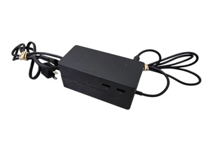 Estación de acoplamiento Microsoft 1661 con adaptador de CA 1749 probado funcionando muy bien completo - Imagen 1 de 5