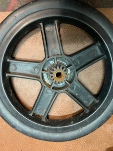 2 Antriebräder (hinten) für Sabo Rasenmäher - Bild 1 von 1