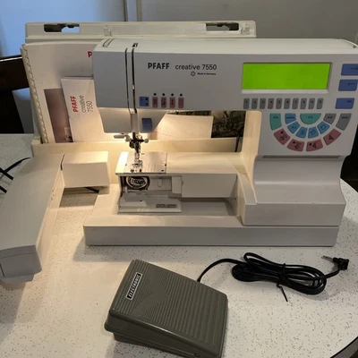 Pfaff Creative 7550 Sewing Machine- READ - Image 1 of 4