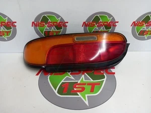 Nissan 100NX 1995 luz trasera/trasera (lado del conductor) - Imagen 1 de 8