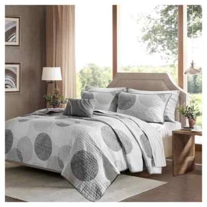 Madison Park Essentials Knowles King Size Quilt 8 Piece Bedding Set - Grey - Picture 1 of 5
