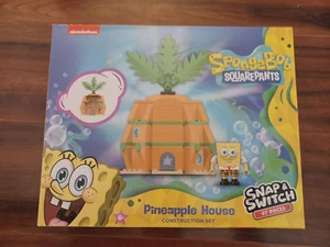 SpongeBob Squarepants Pineapple House Snap & Switch Construction 97 pieces -NEW - Picture 1 of 2
