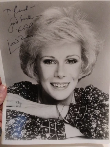 Signed Joan Rivers Celebrity Photo 8x10 Black & White  MJAP 1 Cover