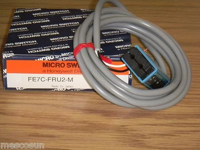 Sensor fotoeléctrico Honeywell MICRO SWITCH FE7C-FRU2-M / fibra óptica miniatura Foto 1 de 4