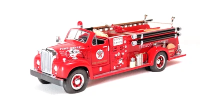 FirstGear 1960 B- Model Pumper 1:34 INV# 3341 W/Box - Image 1 of 4