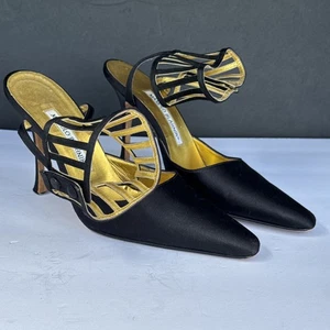 Tacones Manolo Blahnik negros satinados con tiras - Talla 37,5 EU / US 7 - Imagen 1 de 15
