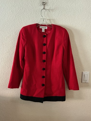 Giacca blazer vintage Christian Dior rosso con bottoni neri e bordo bordo lana aderente 4