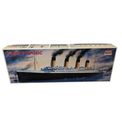 Academy Minicraft RMS Titanic 1:350 Scale (30.24") #1405 Model New Open Box - Image 1 of 4