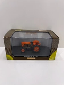 UNIVERSAL HOBBIES 1/43 SOMECA SOM 35 1960 MODEL TRACTOR collectable - Foto 1 di 14