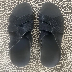 FitFlop schwarze Riemchen Strass Pantoletten Sandalen Größe EU 39 US 8 - Bild 1 von 9